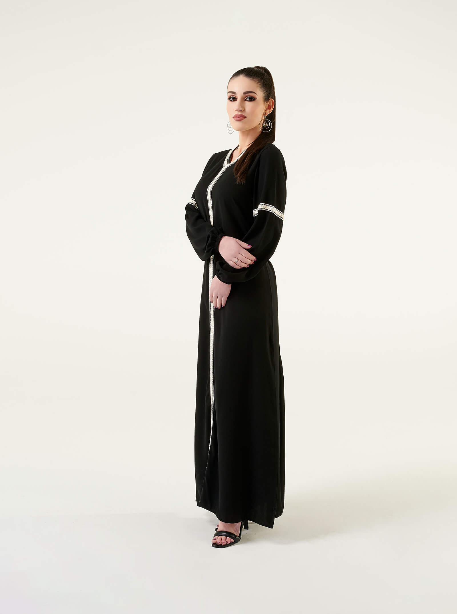Black abaya uk