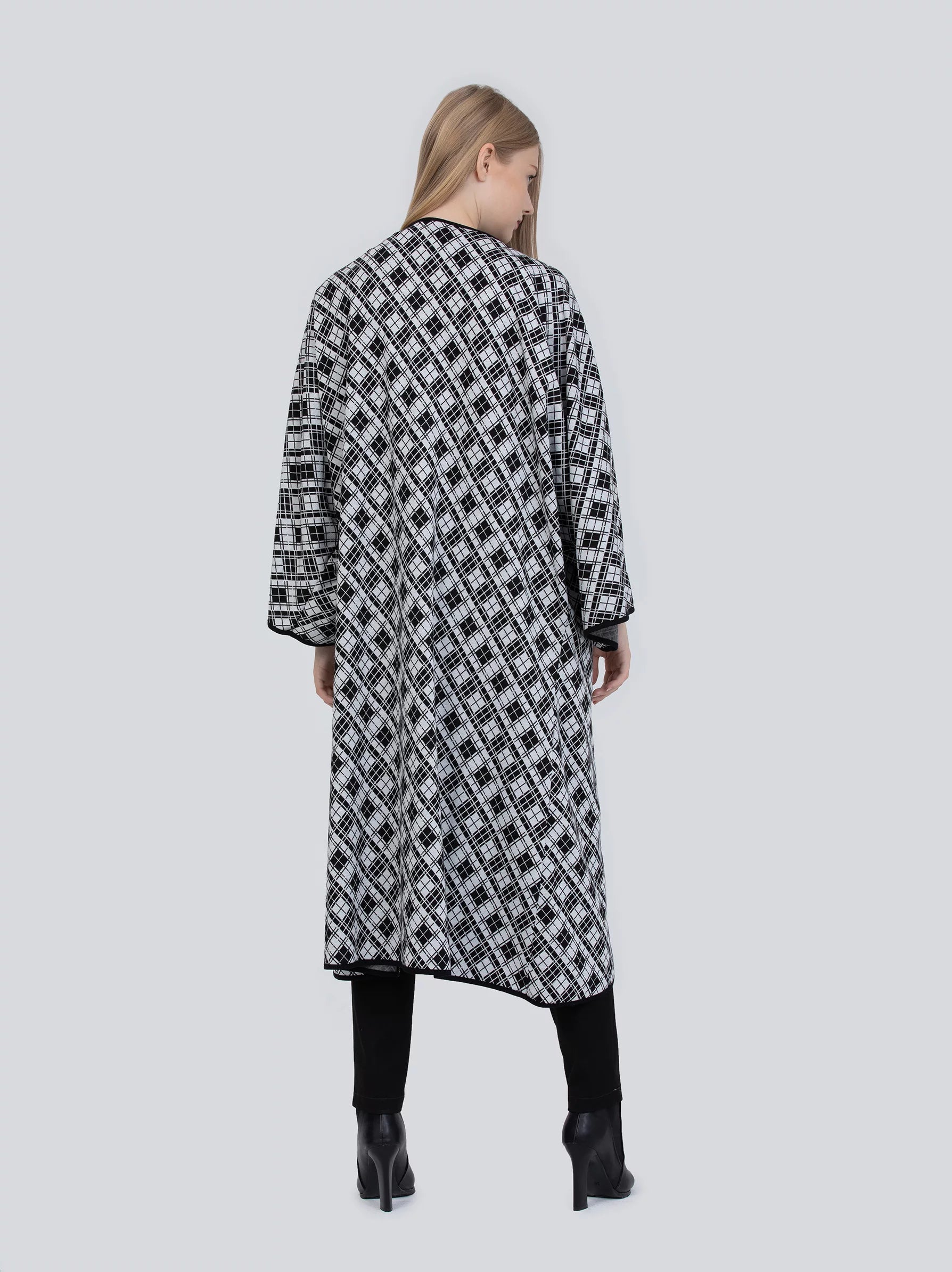 Black White Batwing Kimono