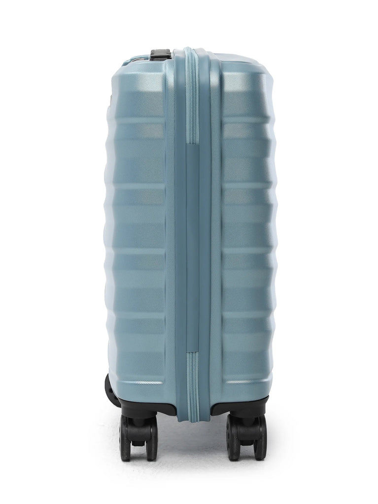 cabin 4 wheel suitcase