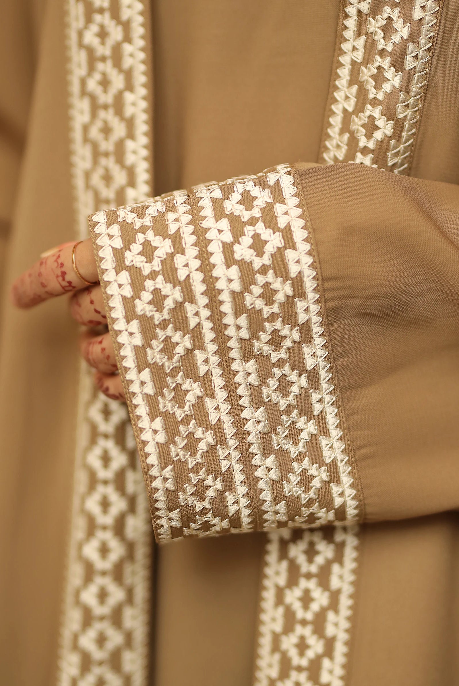 embroidery beige abaya