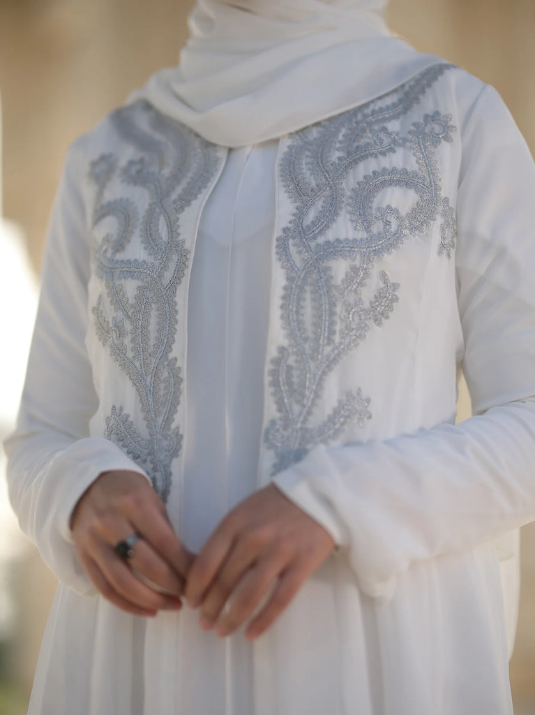 white abaya for umrah