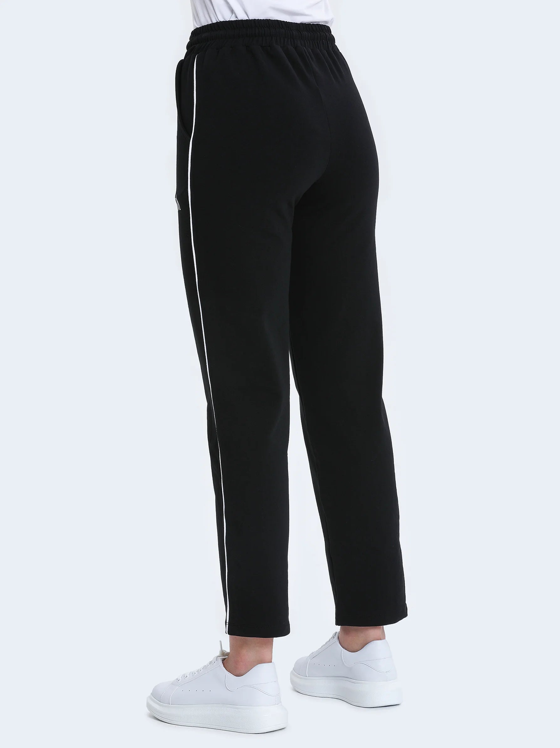 Black Sweatpant for Women with Pockets - Cotton Sweatpants – Modora UK