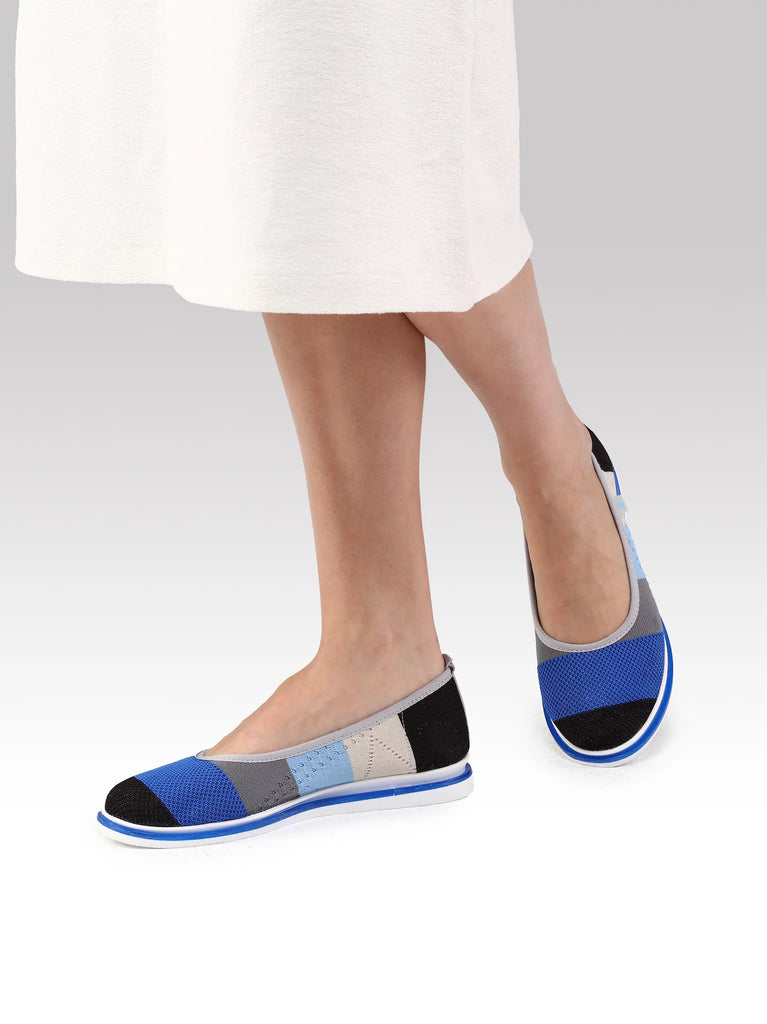 ladies flat walking shoes