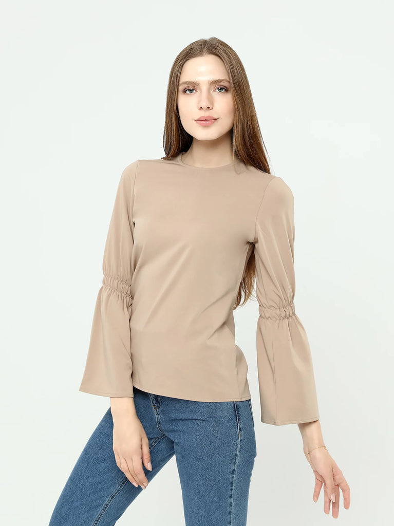 blouse with flared sleeves