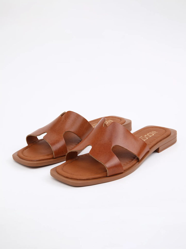 tan women sandal