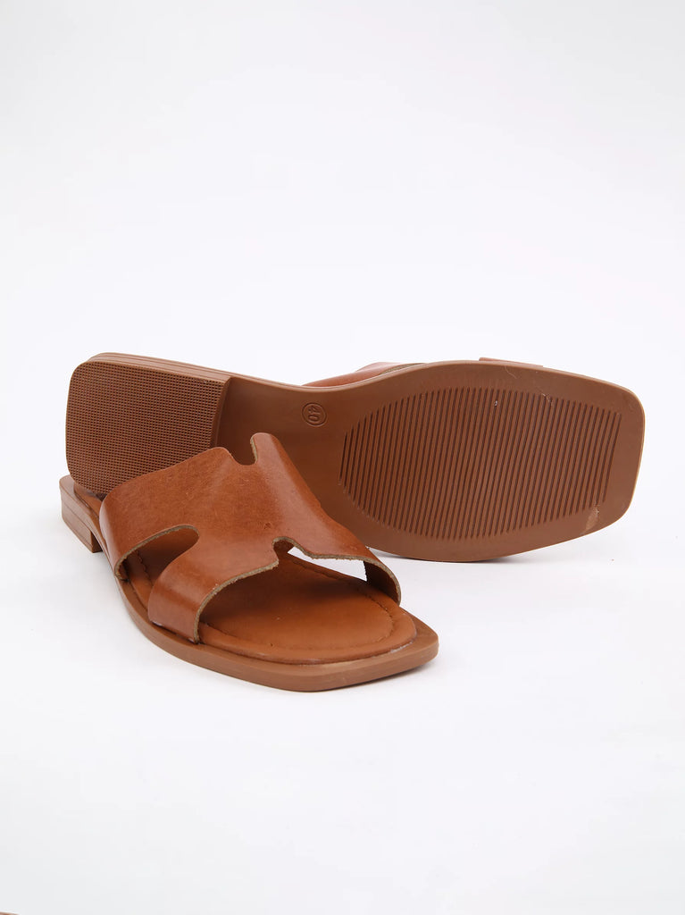women tan sandal
