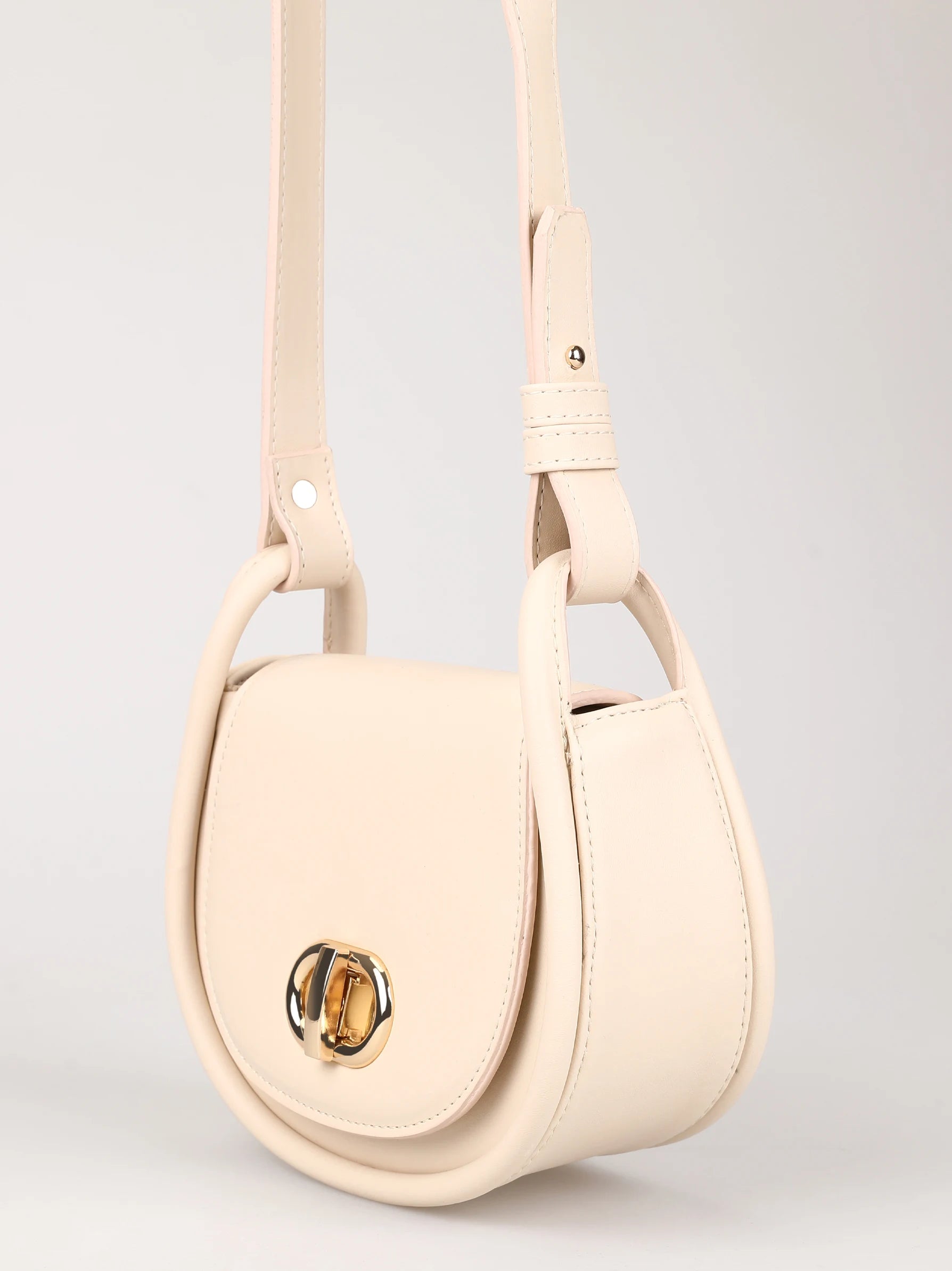 Round cross body bag uk hotsell