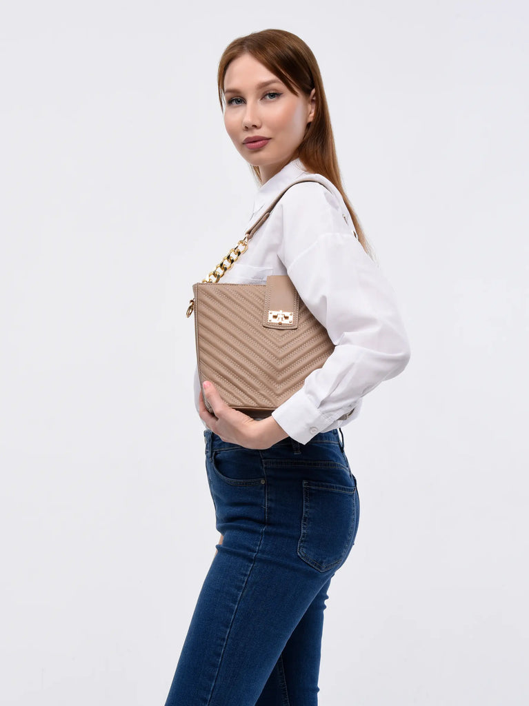 quilted chain bag