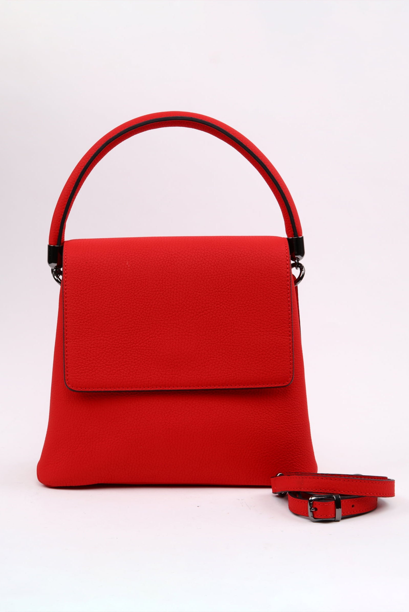 red leather handbag style
