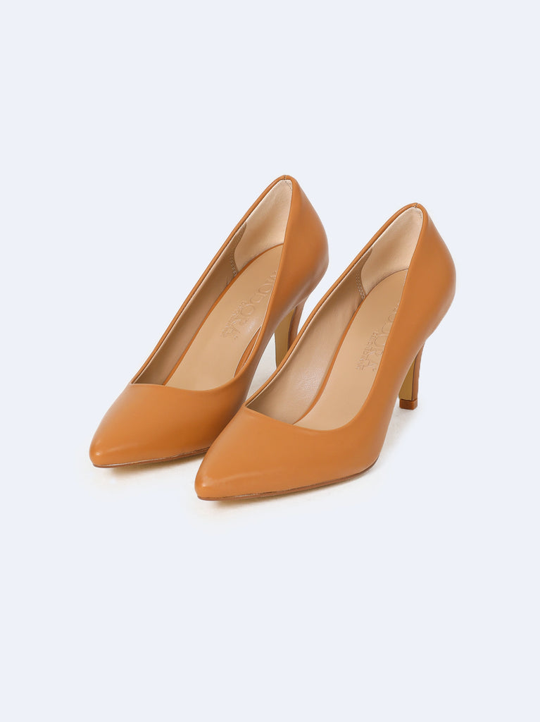 brown low heel